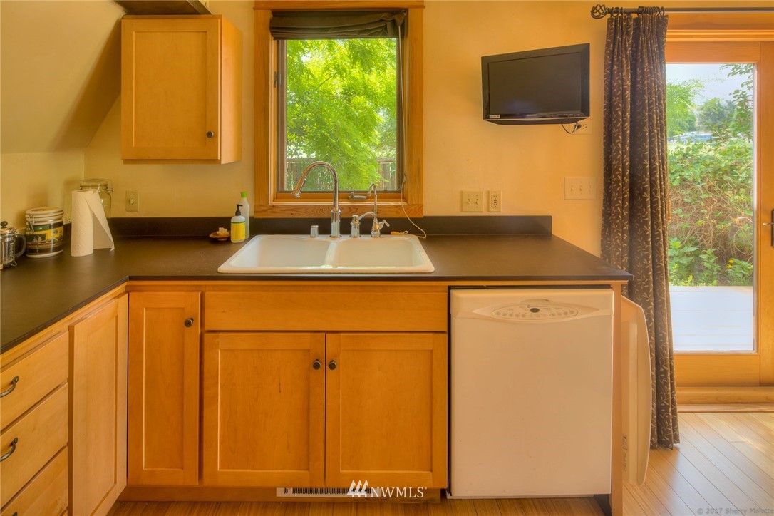 620 Twisp-Winthrop Eastside Road Winthrop, WA 98862 - Photo 13 of 25 Gallery Image 13