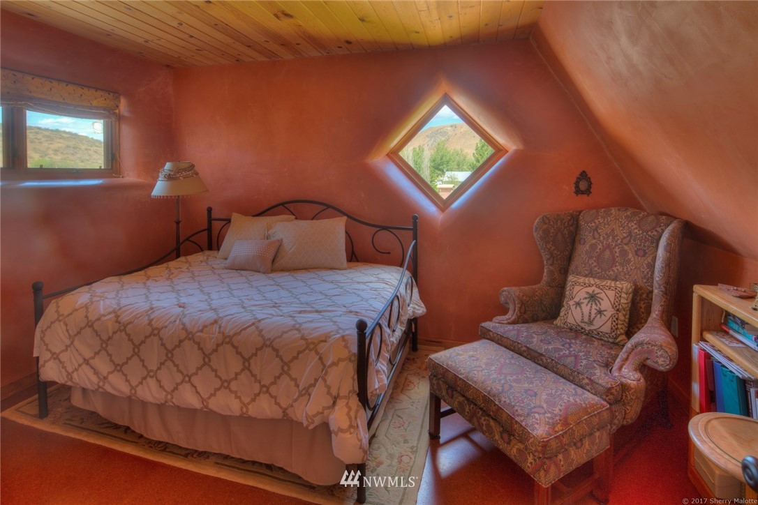 620 Twisp-Winthrop Eastside Road Winthrop, WA 98862 - Photo 15 of 25 Gallery Image 15