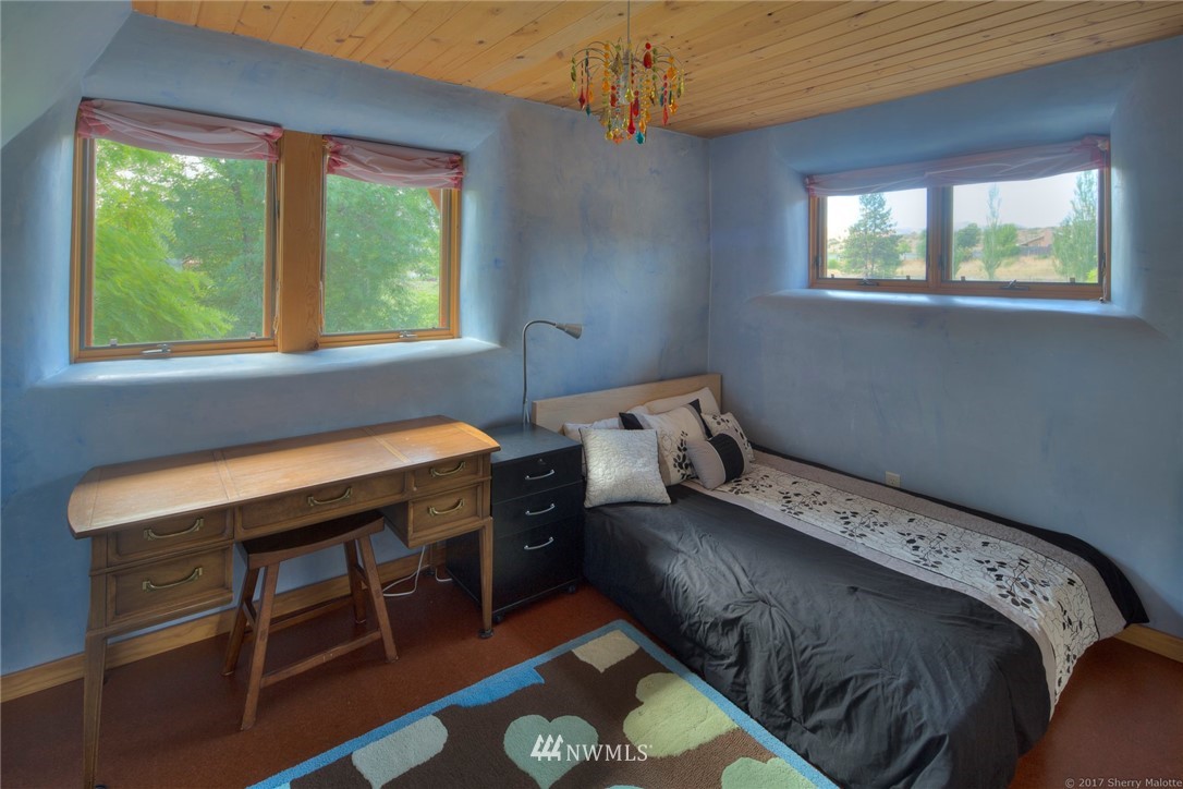 620 Twisp-Winthrop Eastside Road Winthrop, WA 98862 - Photo 16 of 25 Gallery Image 16