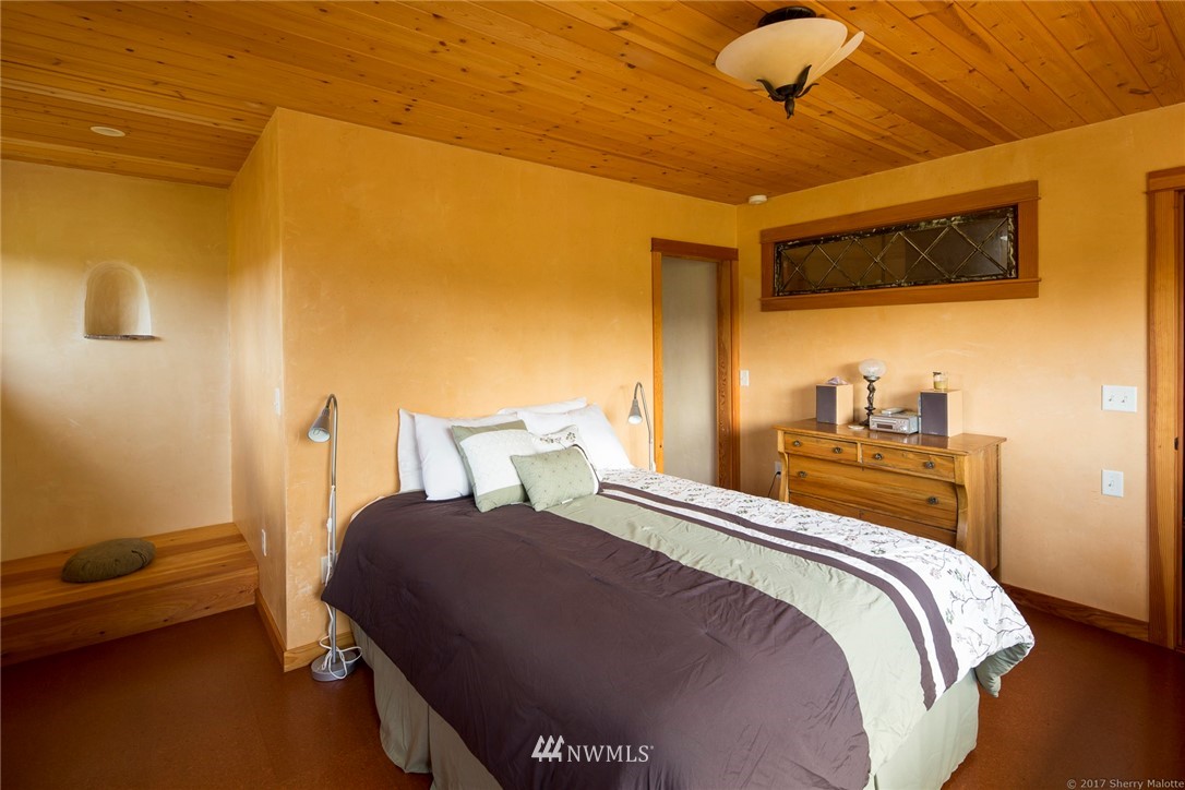620 Twisp-Winthrop Eastside Road Winthrop, WA 98862 - Photo 18 of 25 Gallery Image 18
