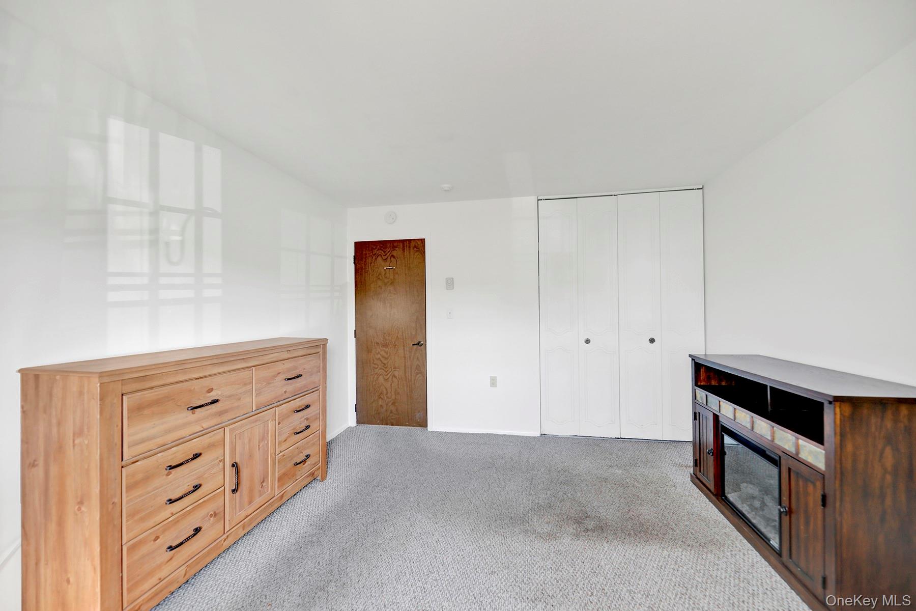 279 Berwick Court, Unit B Ridge, NY 11961 - Photo 13 of 16