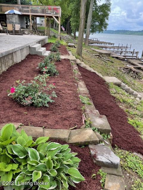 1418 Riverside Drive Prospect, KY 40059 - Photo 41 of 75 Pretty Flower Beds