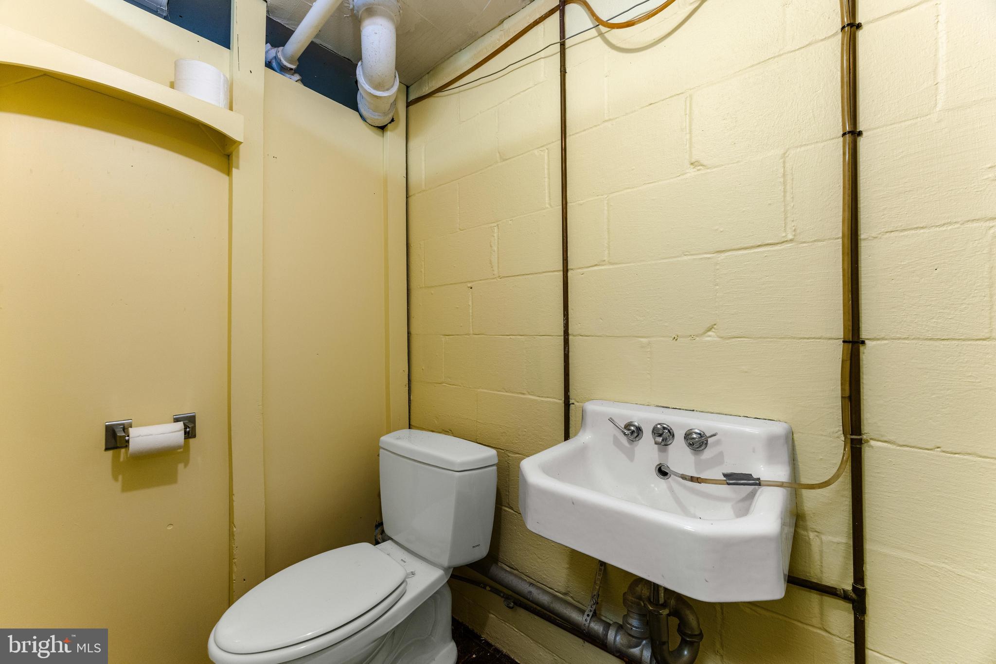 1417 Glendale Road Baltimore, MD 21239 - Photo 36 of 45