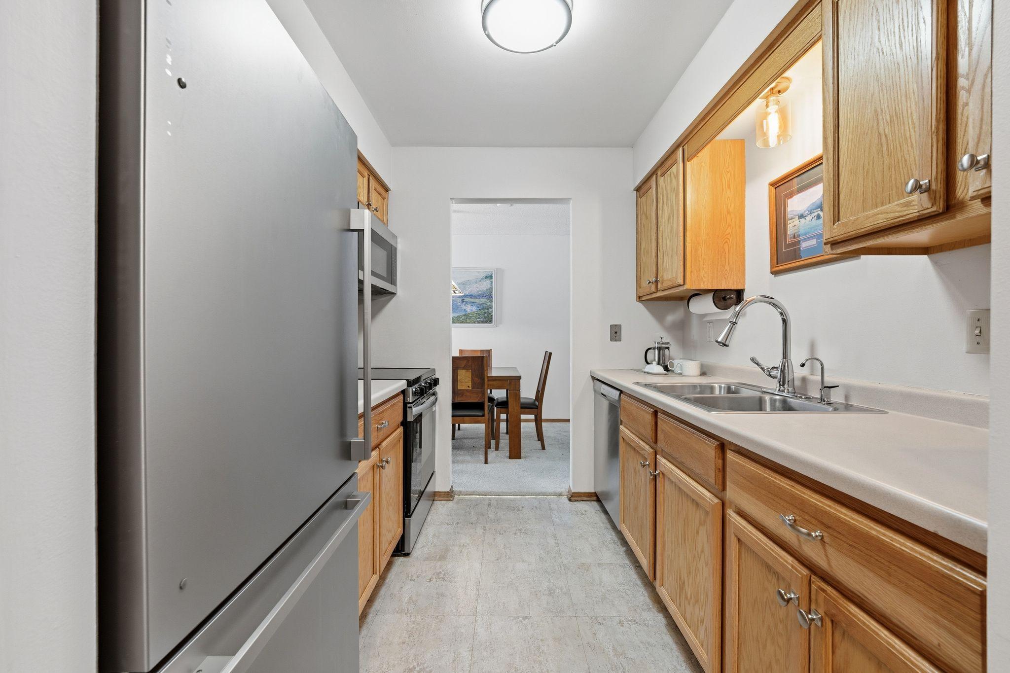 2220 Midland Grove Road, Unit 112 Roseville, MN 55113 - Photo 16 of 25