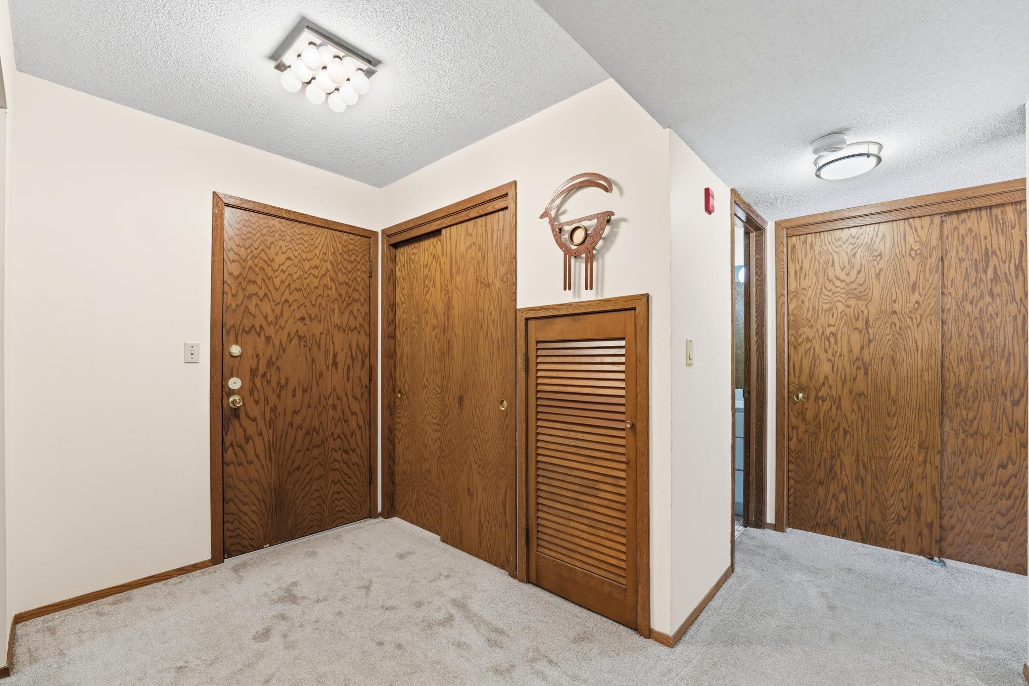 2220 Midland Grove Road, Unit 112 Roseville, MN 55113 - Photo 3 of 25