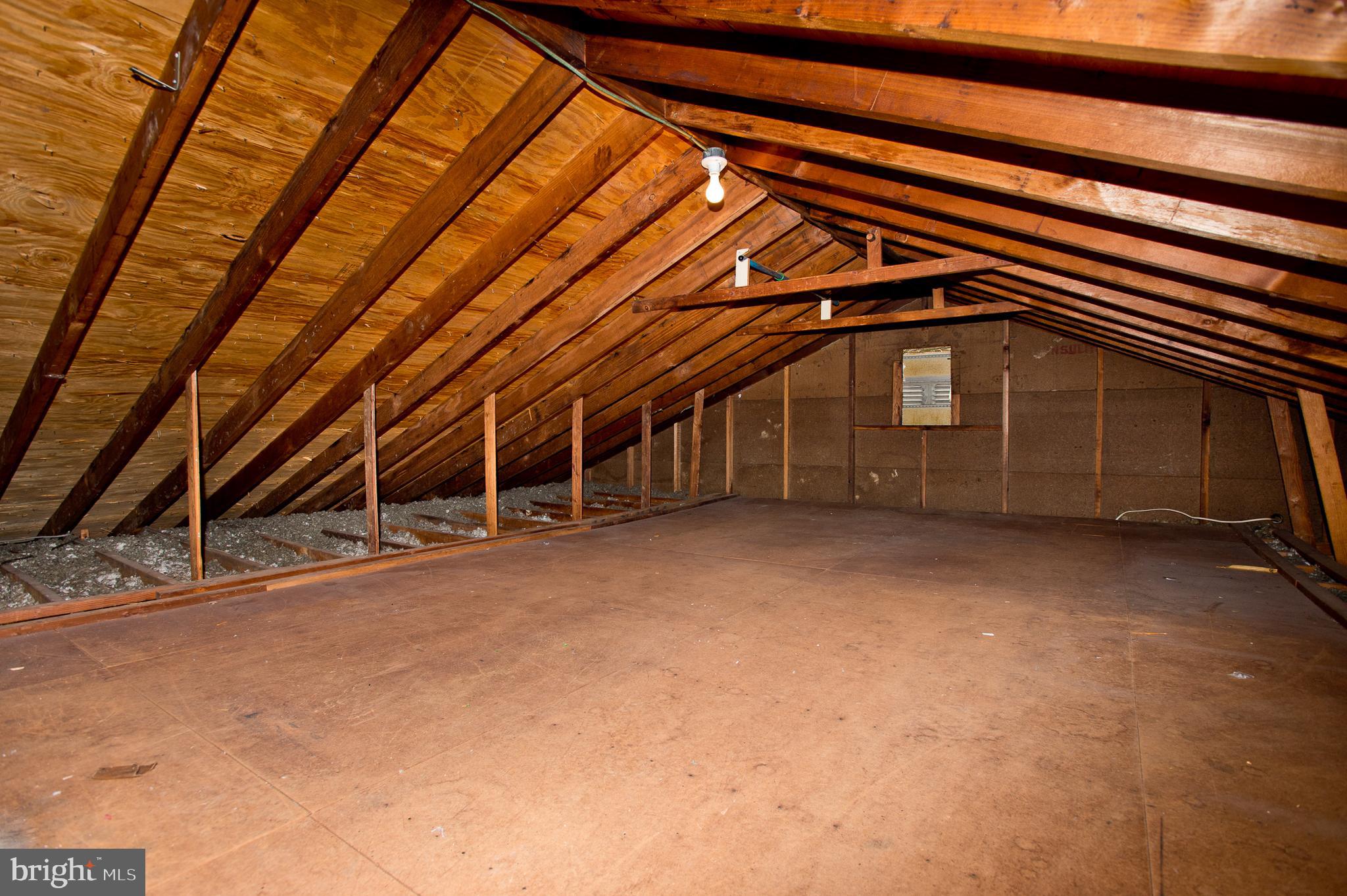 600 Kennerly Road Springfield, PA 19064 - Photo 22 of 24 Step Up attic