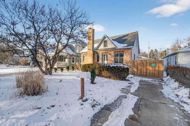 $580,000 | 2838 Stevens Street, Madison, WI 53705