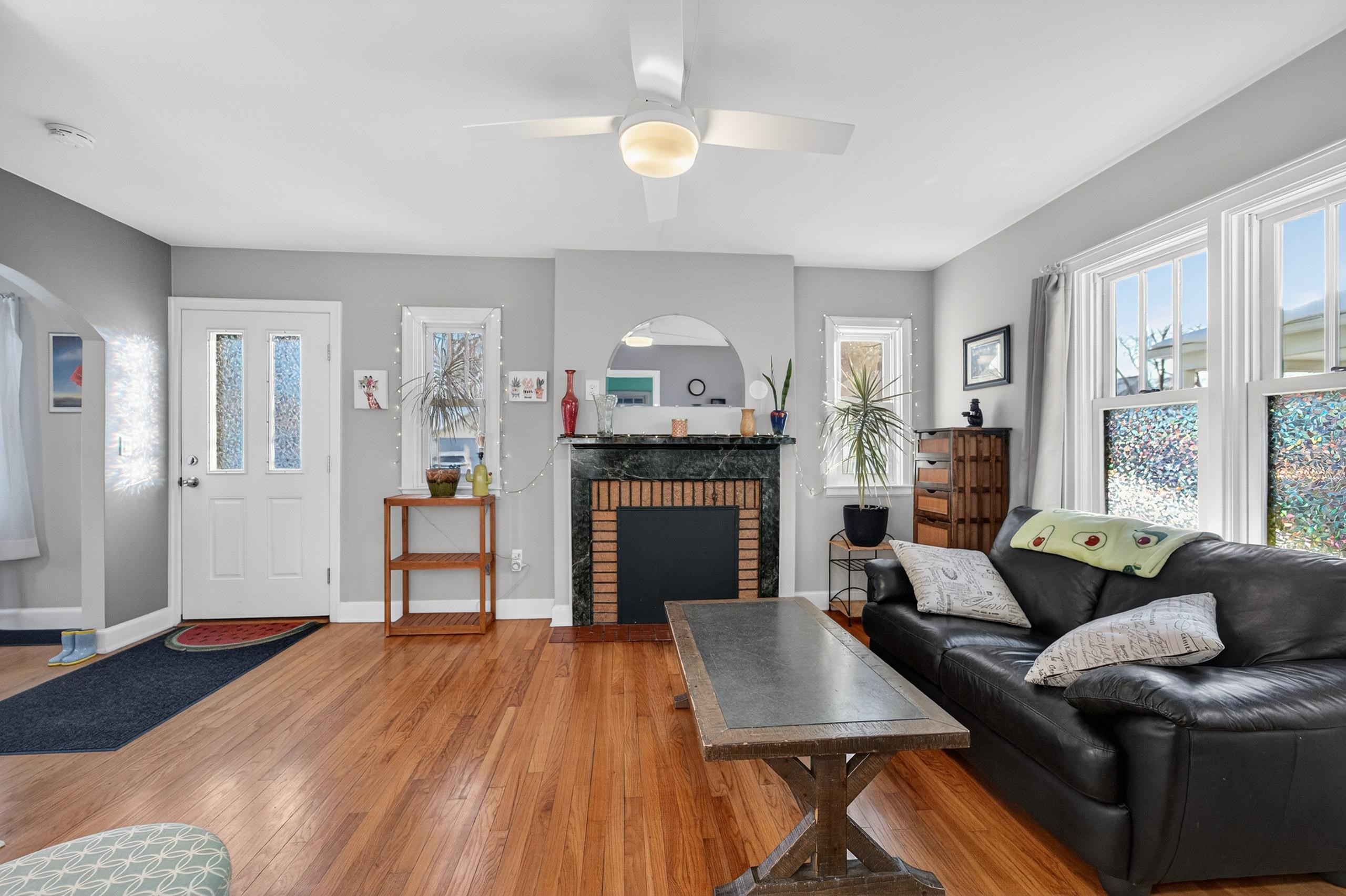 2838 Stevens Street Madison, WI 53705 - Photo 4 of 47