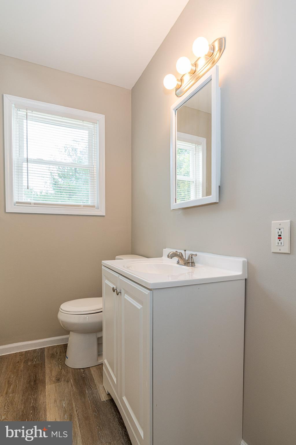 19 Winding Way Lititz, PA 17543 - Photo 11 of 28