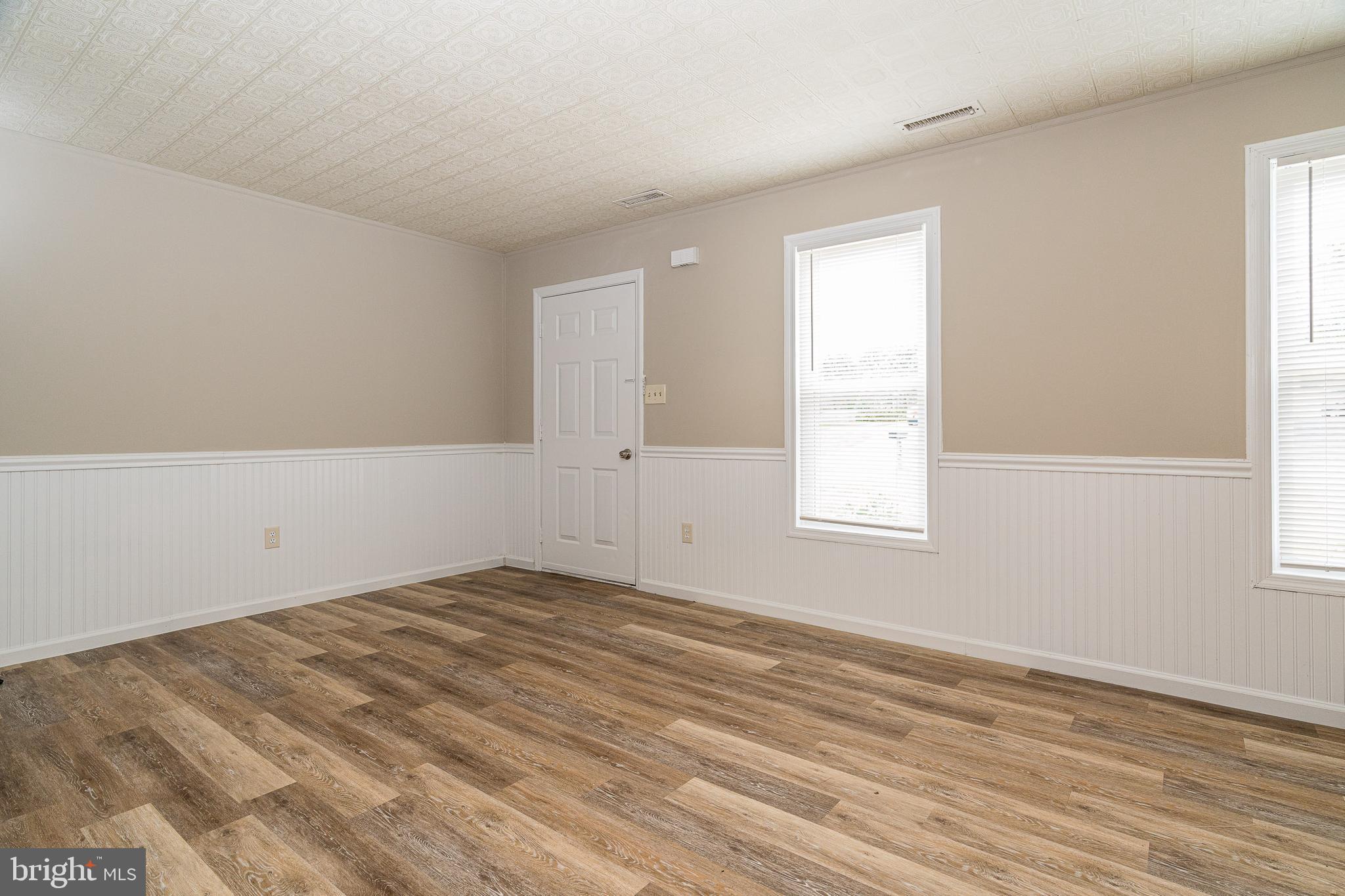 19 Winding Way Lititz, PA 17543 - Photo 4 of 28