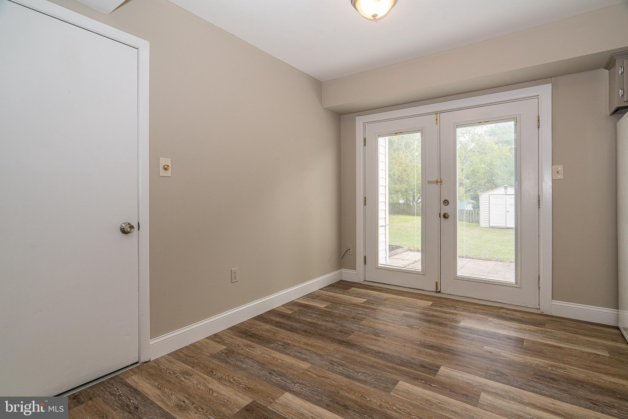 19 Winding Way Lititz, PA 17543 - Photo 5 of 28