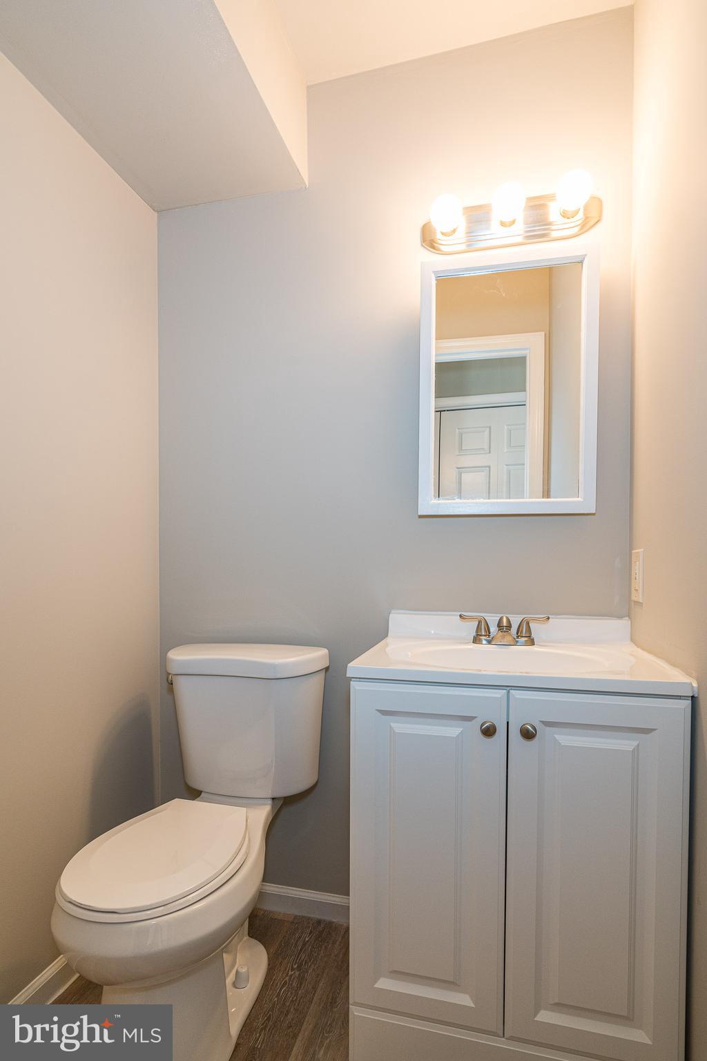 19 Winding Way Lititz, PA 17543 - Photo 10 of 28