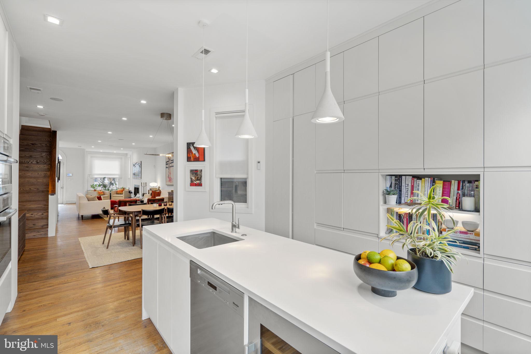 2727 Ontario Road Northwest Washington, DC 20009 - Photo 23 of 55