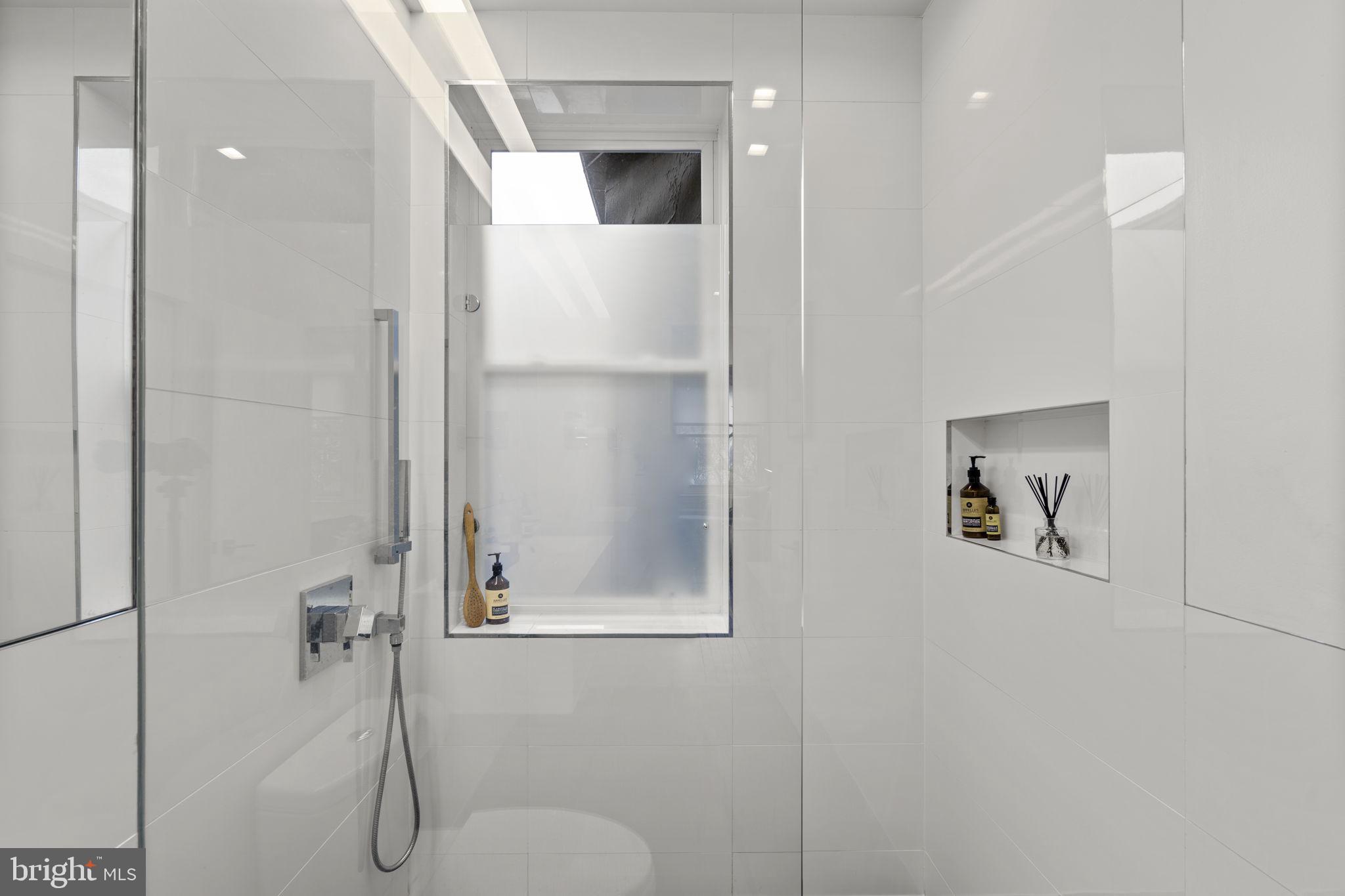 2727 Ontario Road Northwest Washington, DC 20009 - Photo 31 of 55