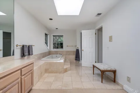 $2,400,000 | 934 Fairway Drive, Sonoma, CA 95476