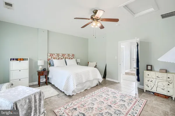 $3,600 | 432 Grand Street, Gaithersburg, MD 20878