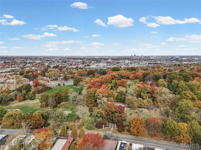 $295,000 | 4418 Connecticut Street, St. Louis, MO 63116