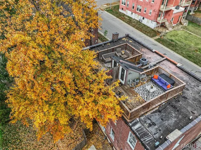 $295,000 | 4418 Connecticut Street, St. Louis, MO 63116