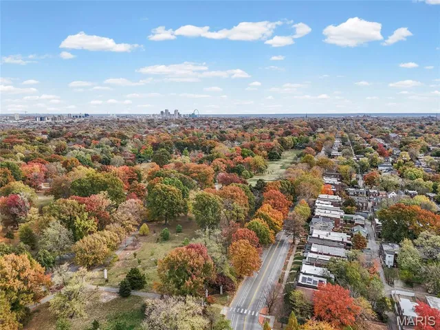 $295,000 | 4418 Connecticut Street, St. Louis, MO 63116