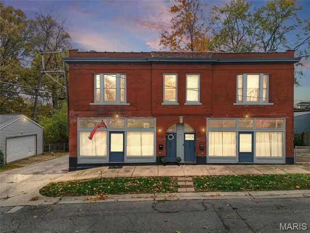 $295,000 | 4418 Connecticut Street, St. Louis, MO 63116