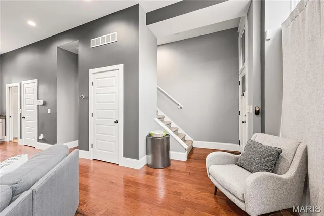 $295,000 | 4418 Connecticut Street, St. Louis, MO 63116