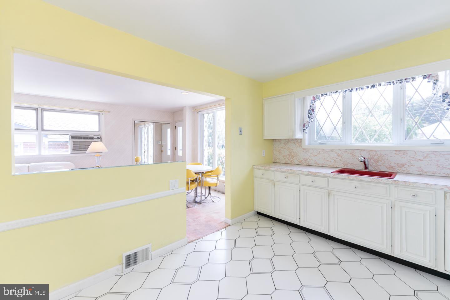 8305 Verree Road Philadelphia, PA 19111 - Photo 9 of 32 Gallery Image 9