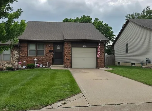$195,000 | 108 South Ryans Way, St. Joseph, MO 64506