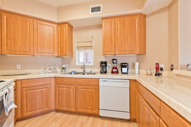 2723 Lake Pointe Drive, Unit 231 Spring Valley, CA 91977 - Photo 5 of 18