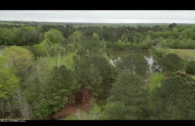 $125,000 | 1102 Highway 35, Carthage, MS 39051