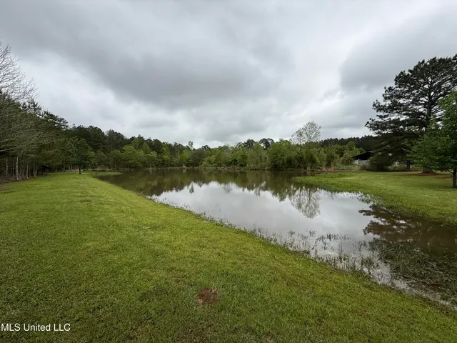 $125,000 | 1102 Highway 35, Carthage, MS 39051