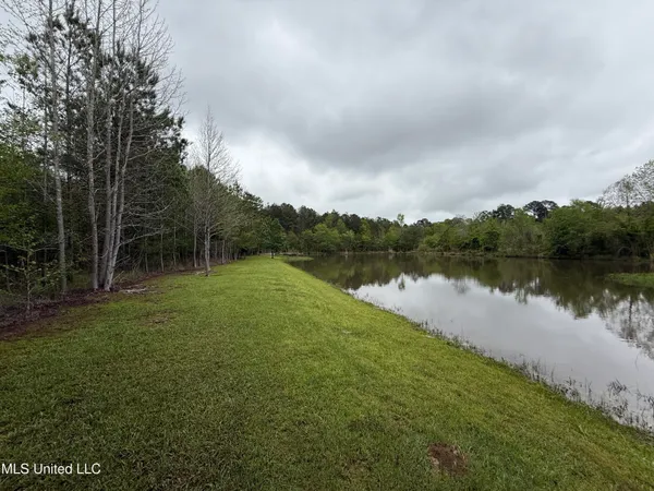 $125,000 | 1102 Highway 35, Carthage, MS 39051