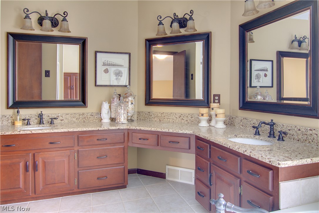 2176 South Cleveland Massillon Road Akron, OH 44321 - Photo 18 of 28 Luxury Master Bath