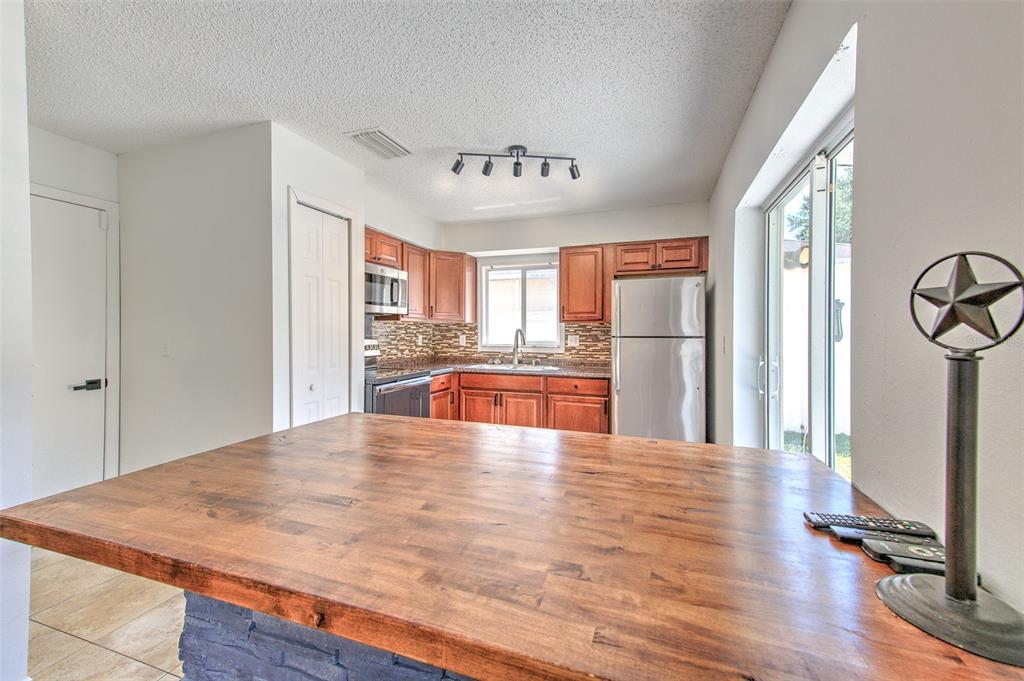 319 Abigail Road Plant City, FL 33563 - Photo 13 of 35 Gallery Image 13