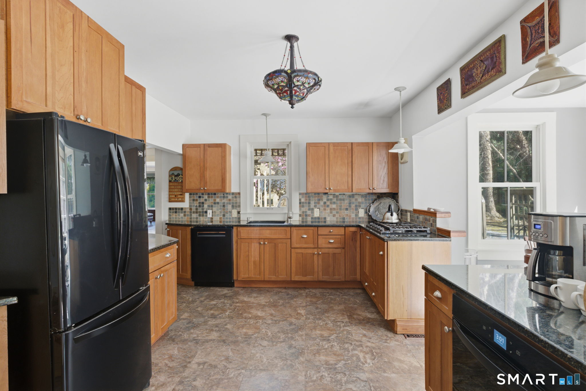 104 Putnam Road Pomfret, CT 06259 - Photo 12 of 40