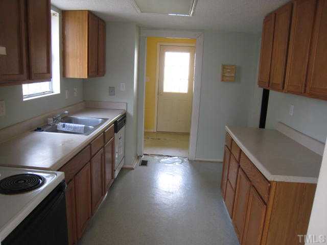 6512 Lincolnville Road Raleigh, NC 27607 - Photo 4 of 6 Kitchen