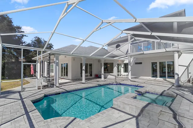 $2,000,000 | 8127 North Lagoon Drive, Panama City Beach, FL 32408
