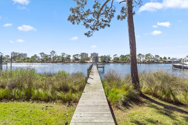 $2,000,000 | 8127 North Lagoon Drive, Panama City Beach, FL 32408