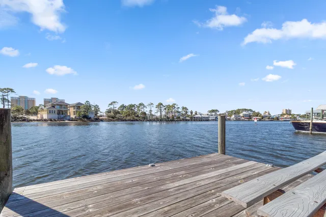 $2,000,000 | 8127 North Lagoon Drive, Panama City Beach, FL 32408