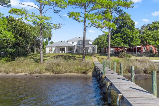 $2,000,000 | 8127 North Lagoon Drive, Panama City Beach, FL 32408