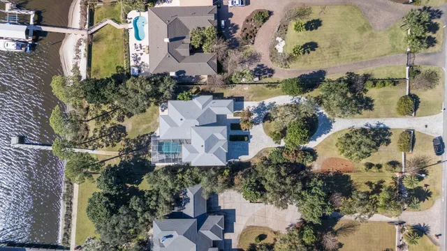 $2,000,000 | 8127 North Lagoon Drive, Panama City Beach, FL 32408