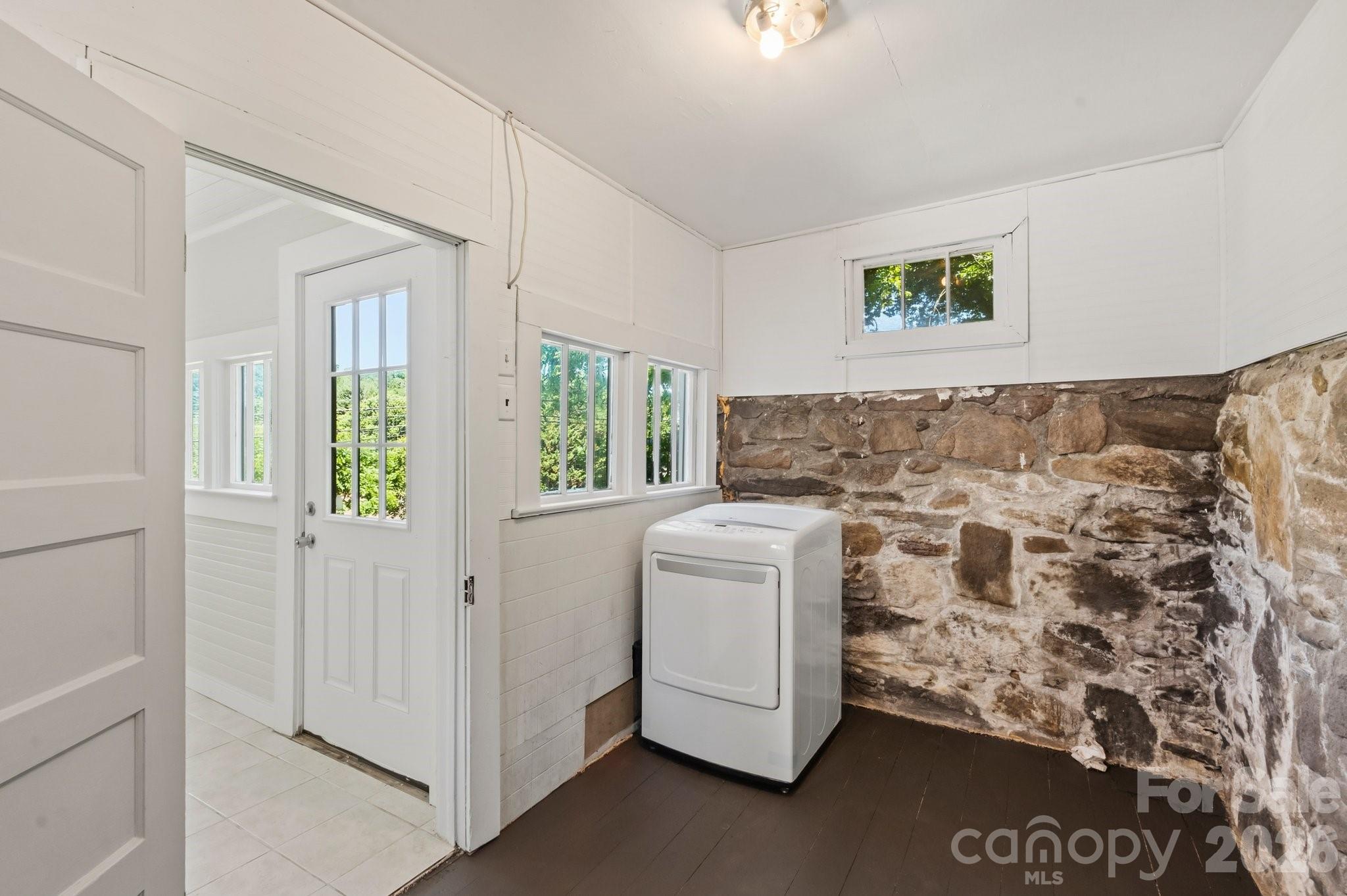 441 Main Street Clyde, NC 28721 - Photo 35 of 44