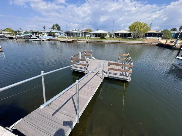 $2,500 | 5102 Blue Heron Drive, New Port Richey, FL 34652