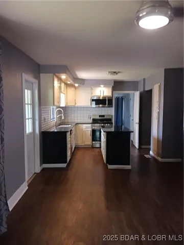 $292,500 | 501 South Oak Street, Versailles, MO 65084