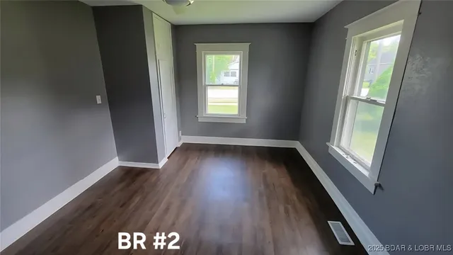 $292,500 | 501 South Oak Street, Versailles, MO 65084