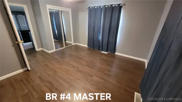 $286,000 | 501 South Oak Street, Versailles, MO 65084