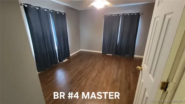 $286,000 | 501 South Oak Street, Versailles, MO 65084