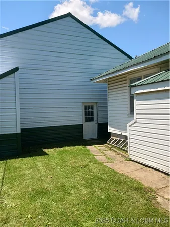 $286,000 | 501 South Oak Street, Versailles, MO 65084