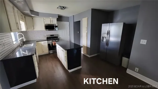 $286,000 | 501 South Oak Street, Versailles, MO 65084