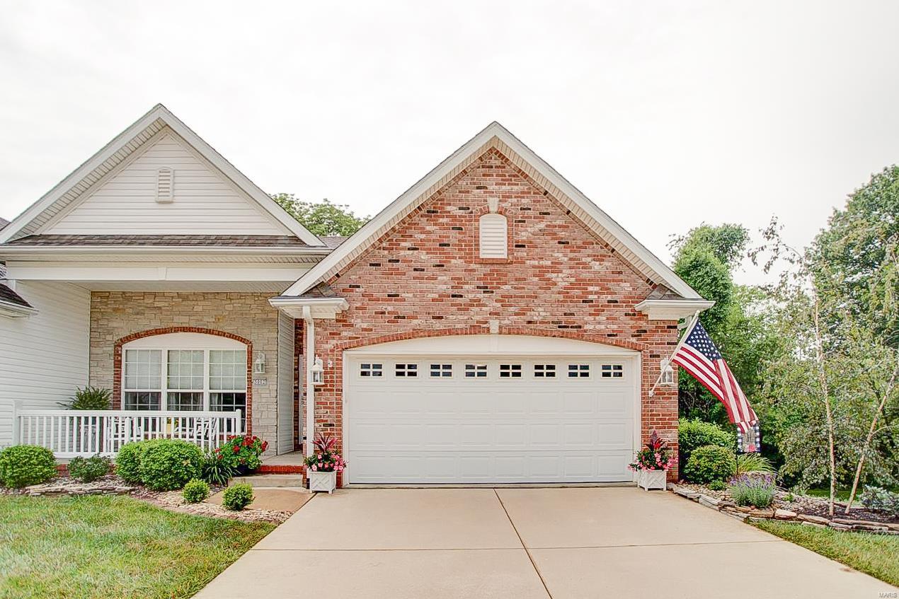 5002 Castlegate Lane Godfrey, IL 62035 - Photo 1 of 32 Gallery Image 1