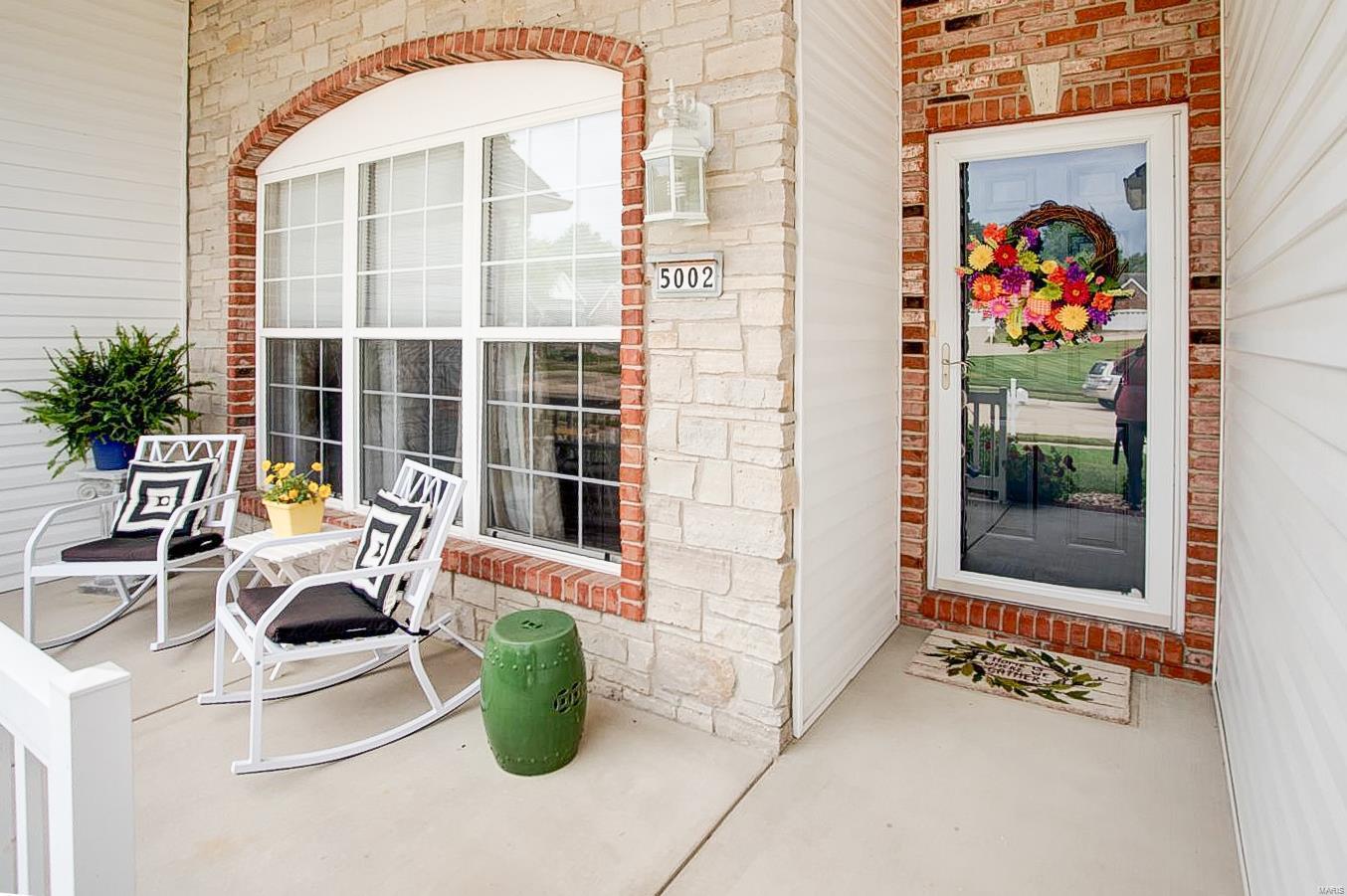 5002 Castlegate Lane Godfrey, IL 62035 - Photo 2 of 32 Gallery Image 2